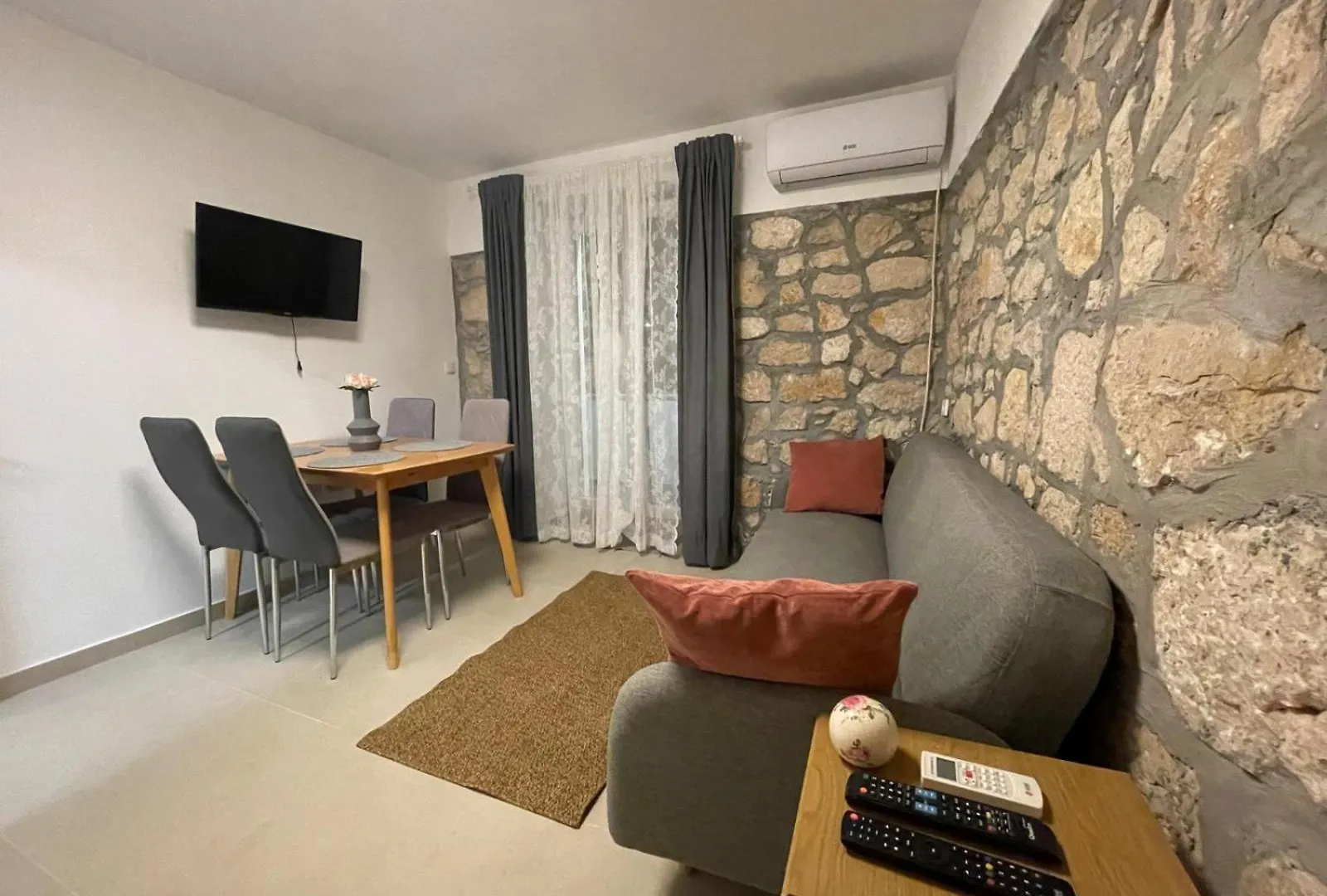 Apartment Vinjerac II