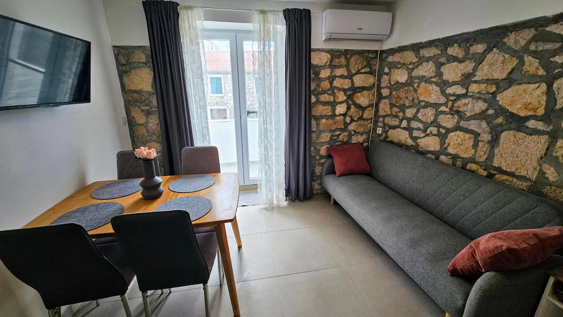 Apartment Vinjerac II